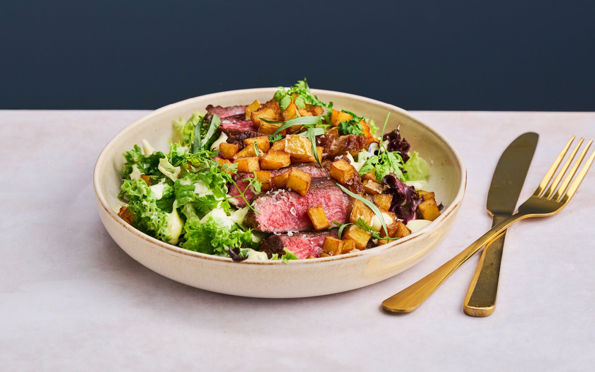 Bøf Bearnaise – nu som salat - Food Solutions